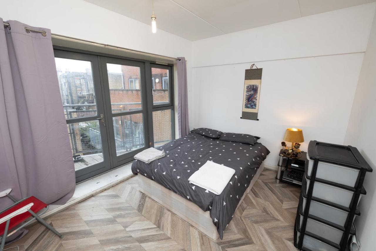Jah Lodge Кройдон Екстер'єр фото