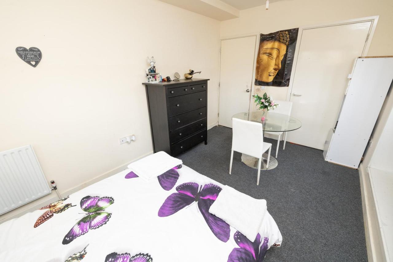 Jah Lodge Кройдон Екстер'єр фото